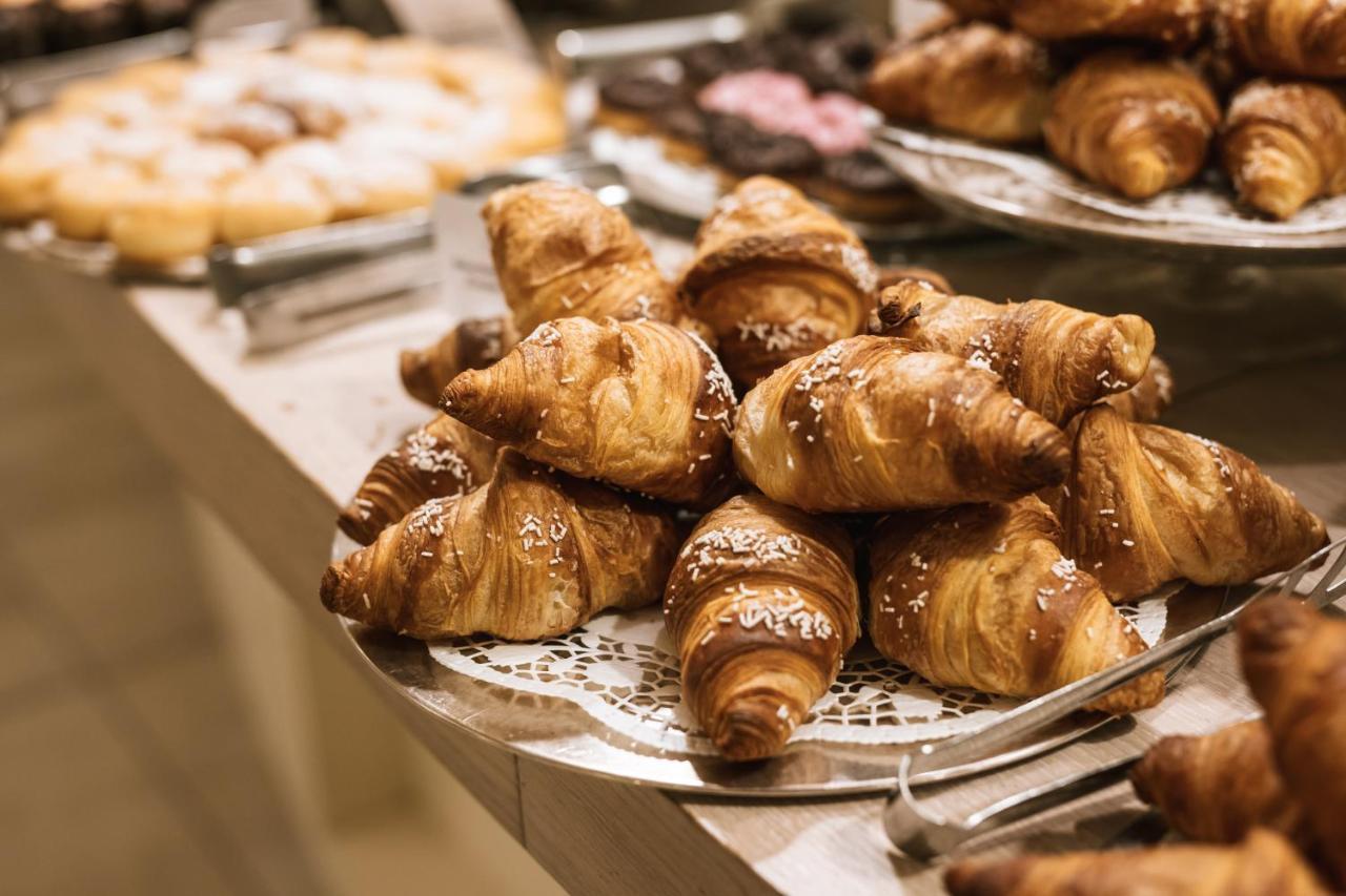Hotel De La Ville Riccione Zewnętrze zdjęcie