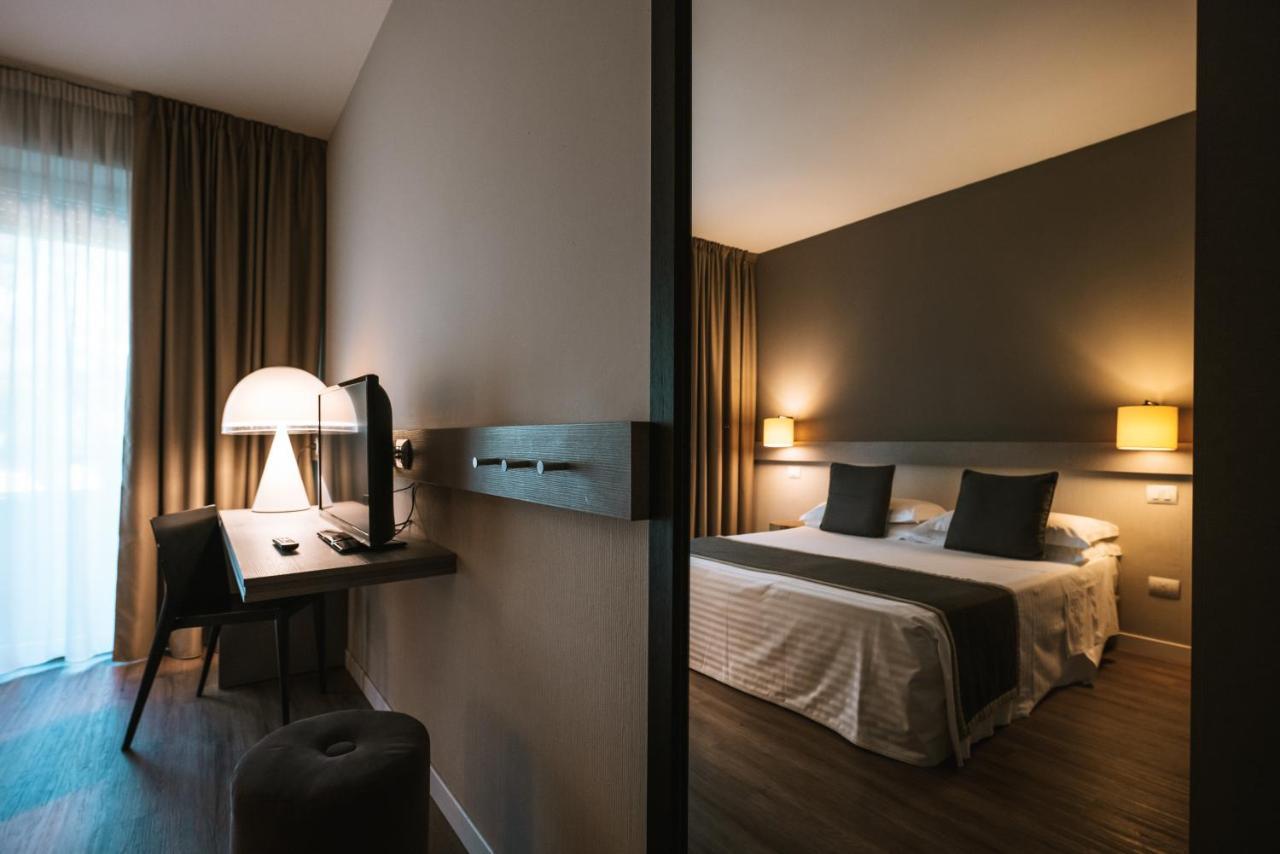 Hotel De La Ville Riccione Zewnętrze zdjęcie