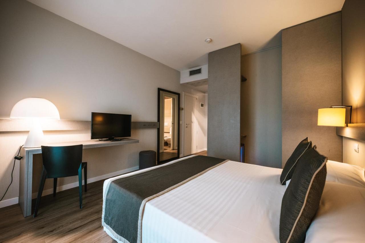 Hotel De La Ville Riccione Zewnętrze zdjęcie